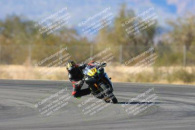 media/Jan-10-2025-CVMA Friday Practice (Fri) [[489e0da257]]/Group 4 and Trackday/Session 5 (Turn 7)/